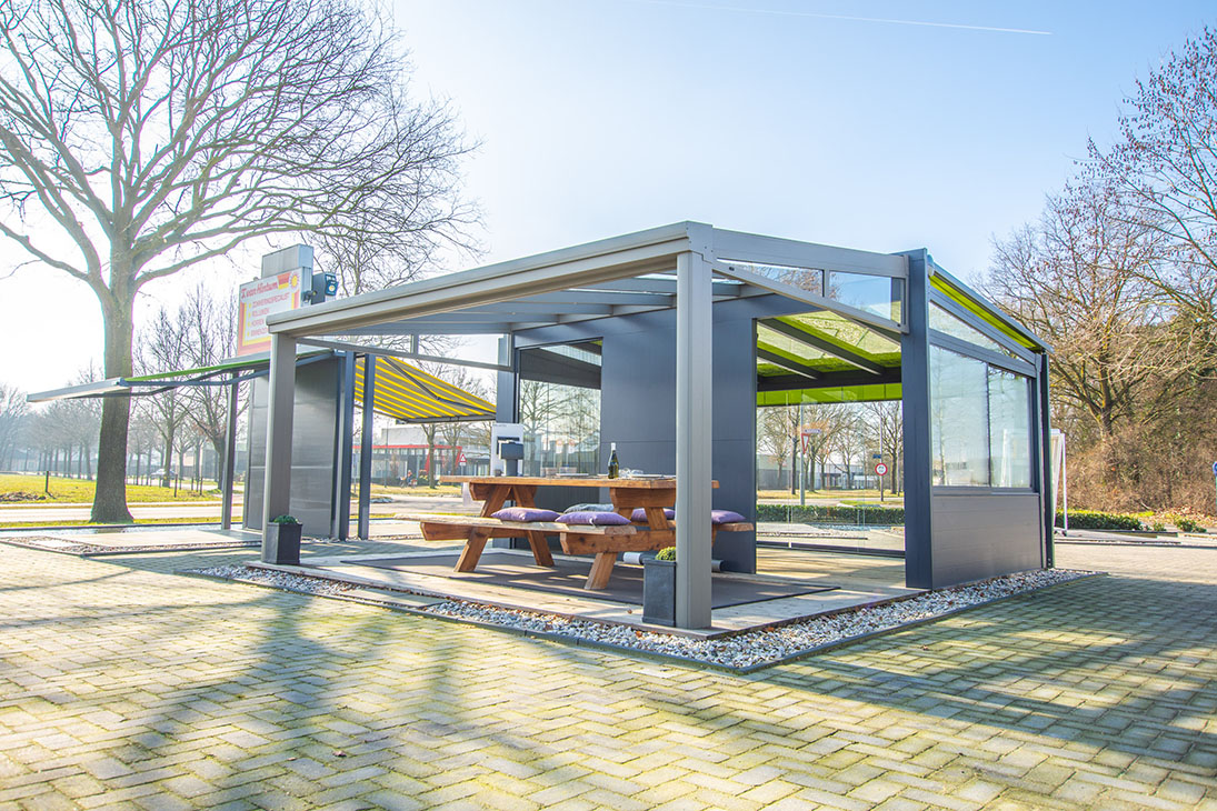 Showroom Buiten Lowres 20